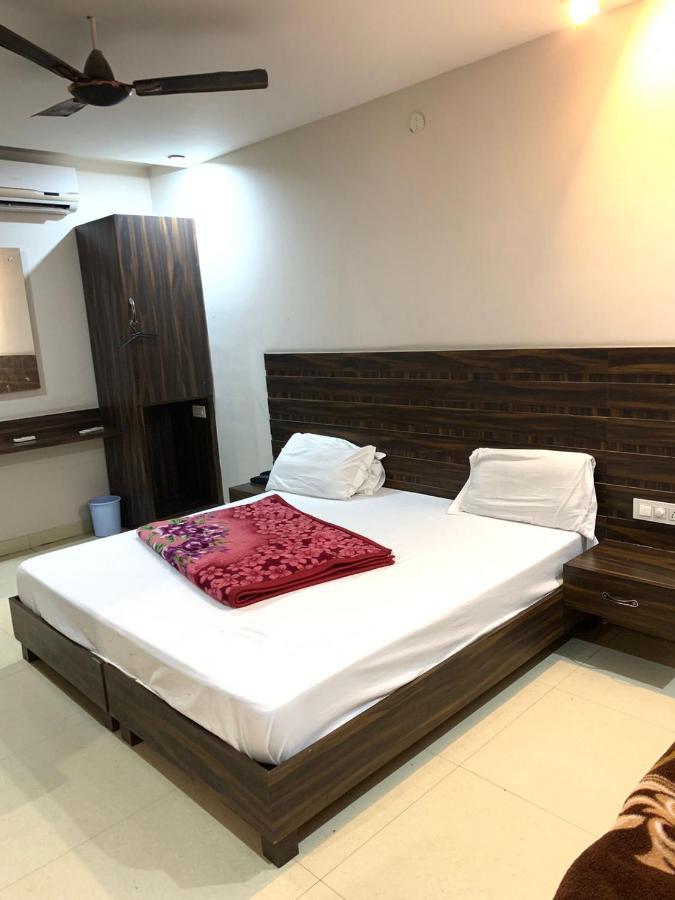 Hotel Sukhman Residency アムリトサル エクステリア 写真