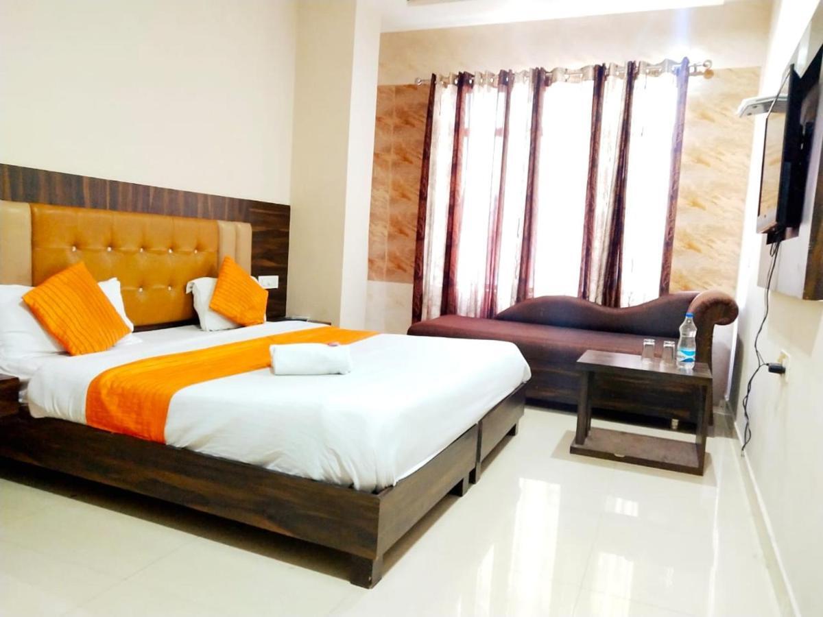 Hotel Sukhman Residency アムリトサル エクステリア 写真